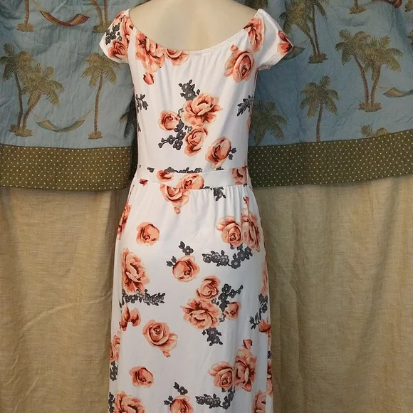 One piece dress with open front and shorts underneath - Picture 5 of 9